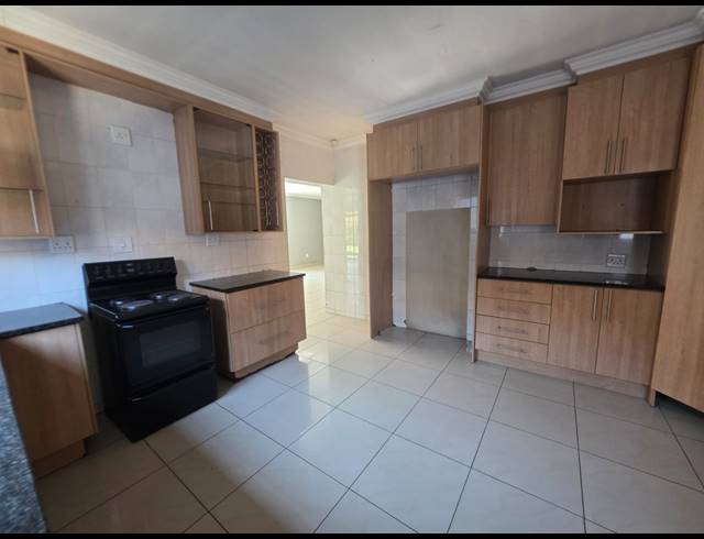 3 BEDROOM HOUSE TO LET IN VANDERBIJLPARK SE 8